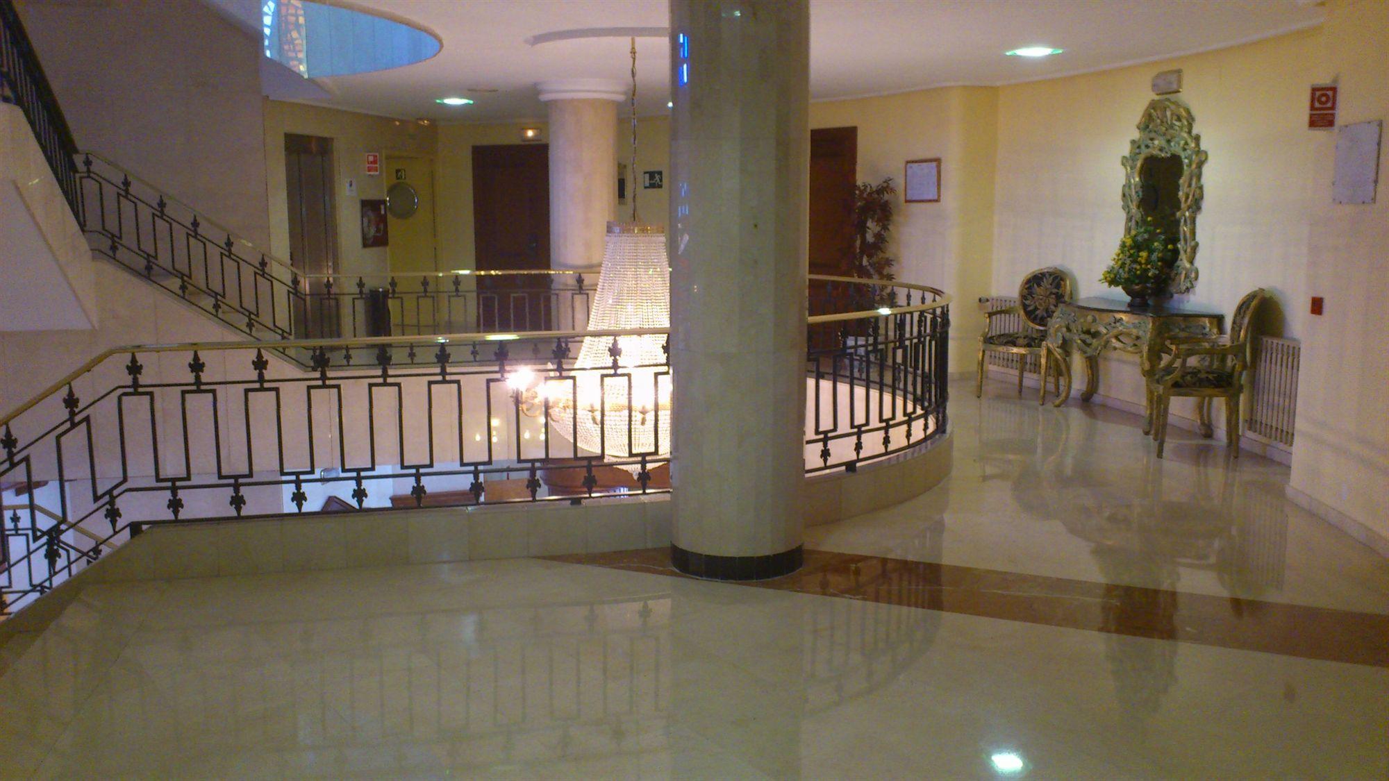 Exe Dona Carlota Hotel ซิวดัดเรอัล ภายนอก รูปภาพ